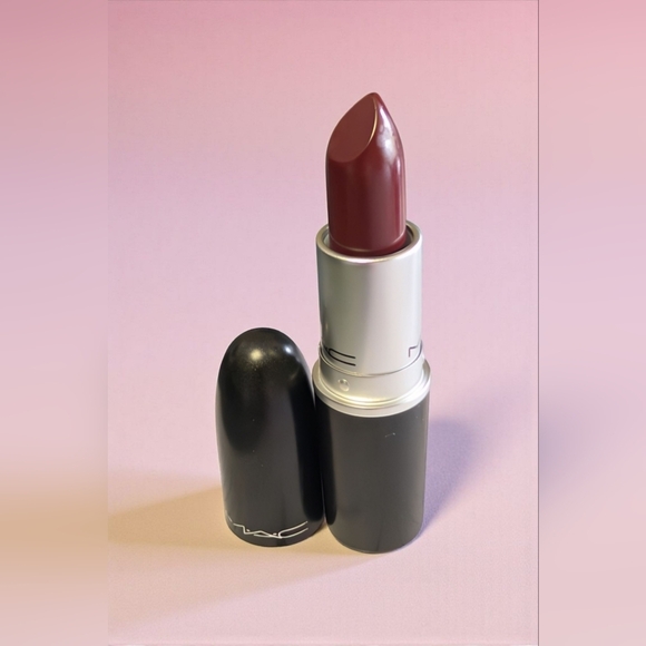 MAC Cosmetics Diva Matte Lipstick (New) - Picture 2 of 4